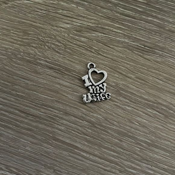 I LOVE MY WIFE KEYCHAIN(open to offers) - Picture 1 of 1